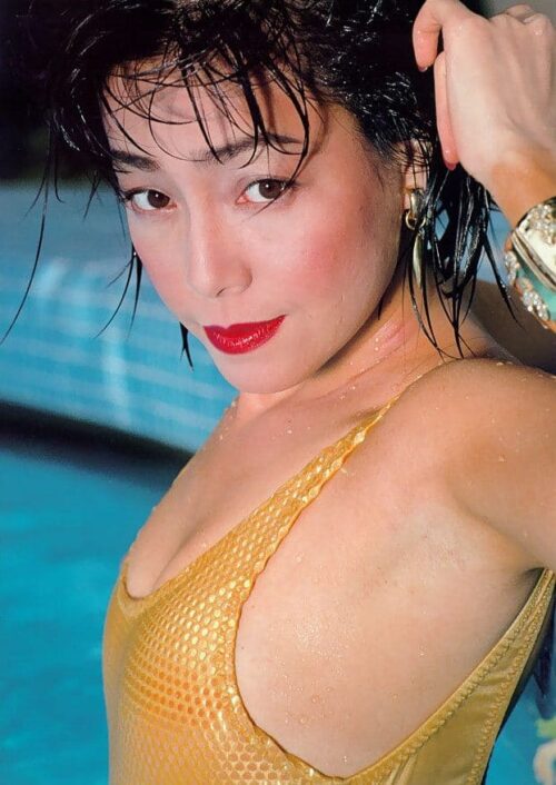 柏原芳恵 水着画像